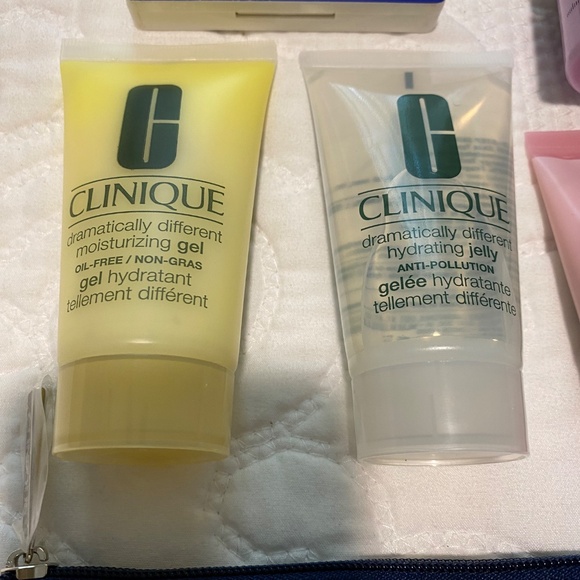 Clinique Big Bundle! - Picture 2 of 7